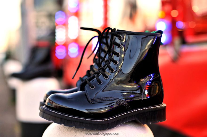 Botte Derby Femme Solovair Vernie Noire à 8 œillets 48f40r298