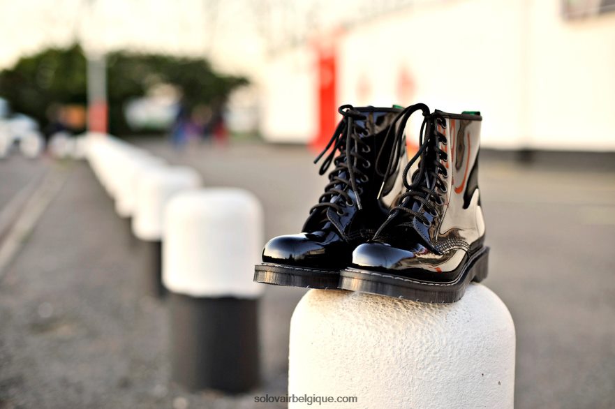 Botte Derby Femme Solovair Vernie Noire à 8 œillets 48f40r298